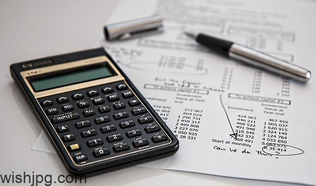 Avoid These 6 Traps When Evaluating Life Insurance Plans for the Best Term Insurance Plan stevepb calculator 385506 640 Avoid These 6 Traps